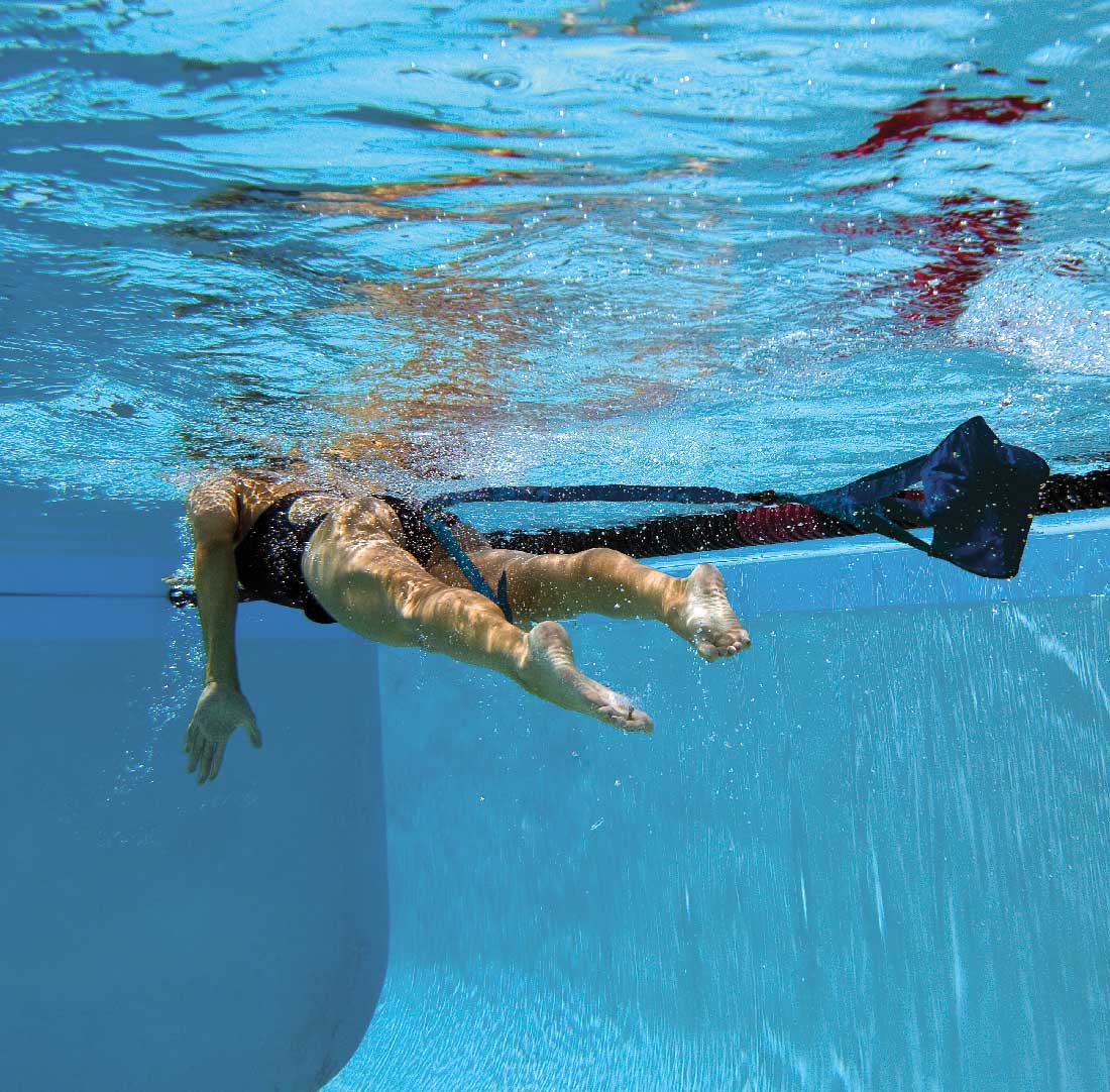 Equipement d'endurance Swim Parachute Finis Bleu Marine 30 cm diamètre - photo en action